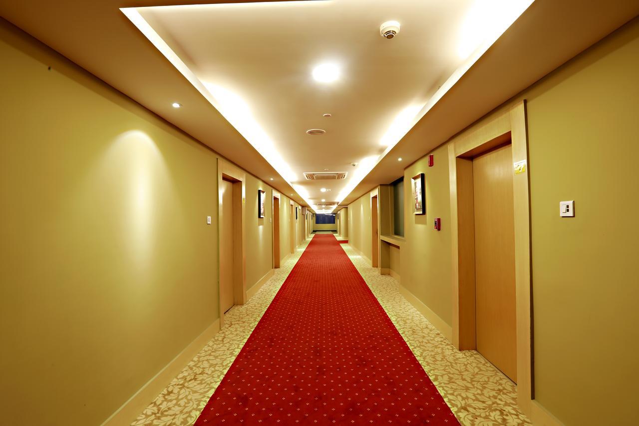 Hotel Patliputra Continental Патна Екстериор снимка
