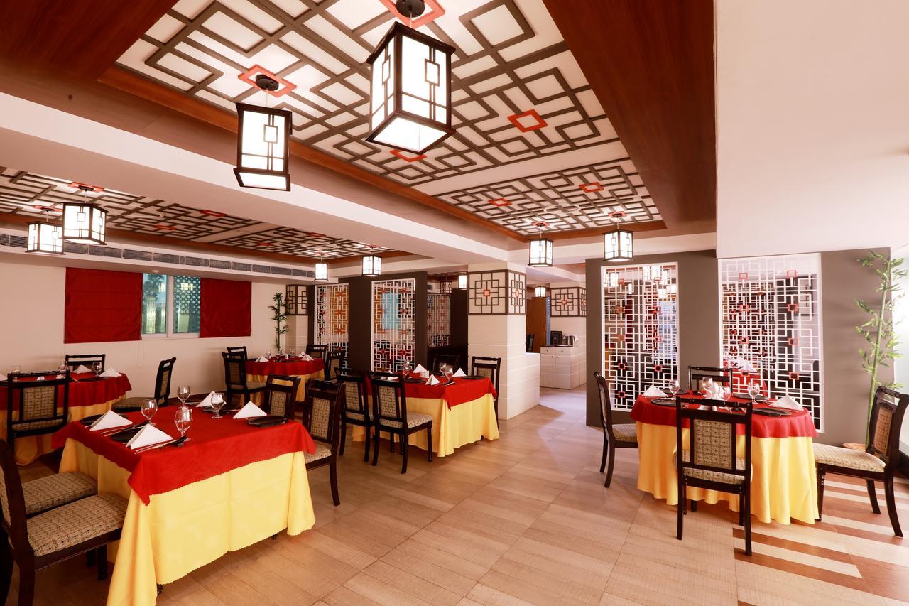 Hotel Patliputra Continental Патна Екстериор снимка