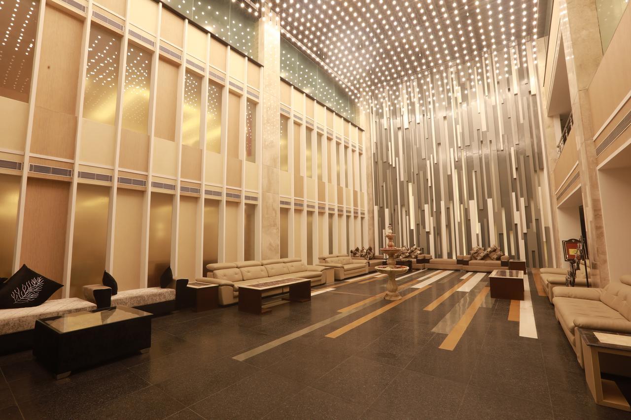 Hotel Patliputra Continental Патна Екстериор снимка