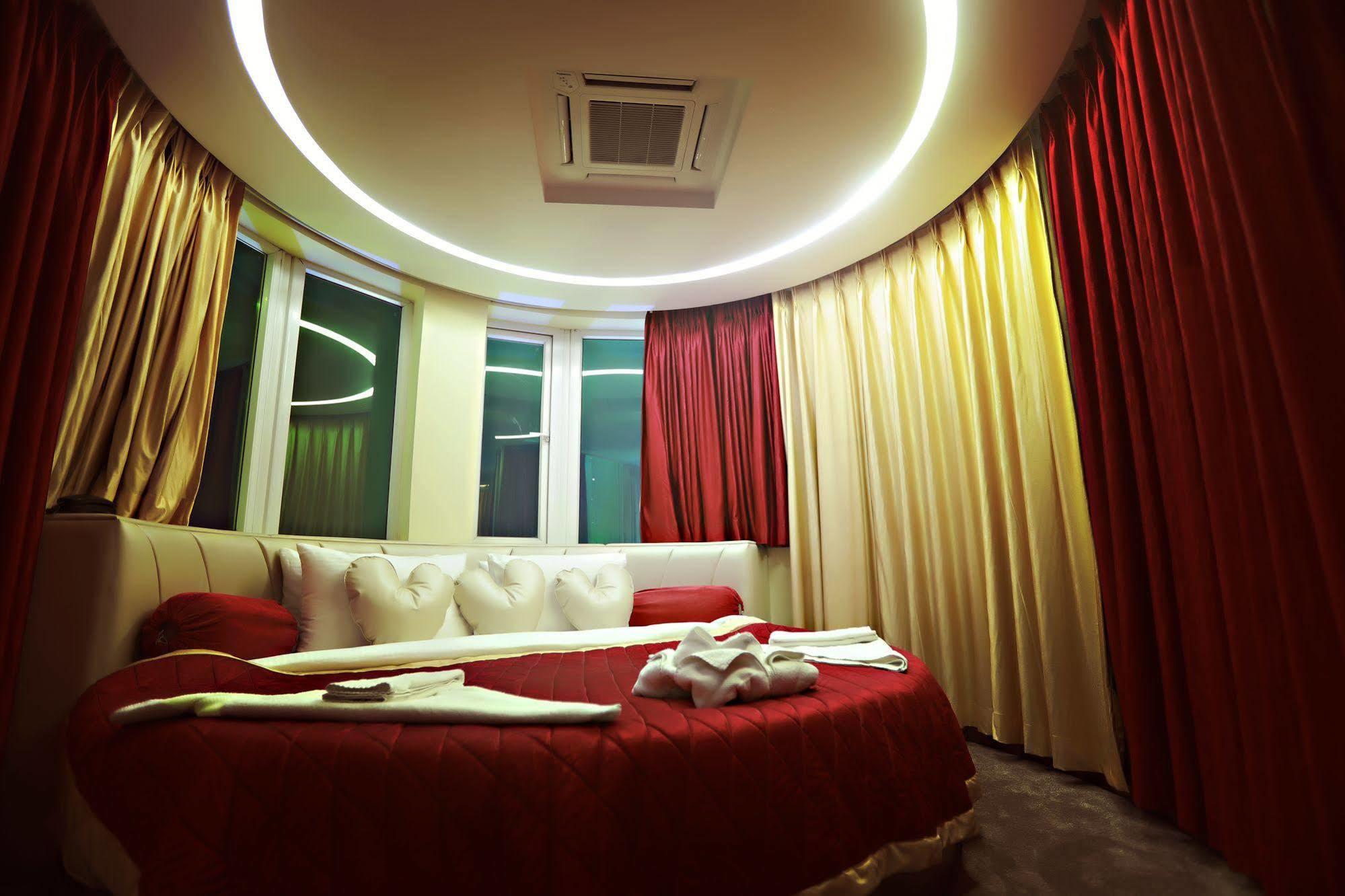 Hotel Patliputra Continental Патна Екстериор снимка